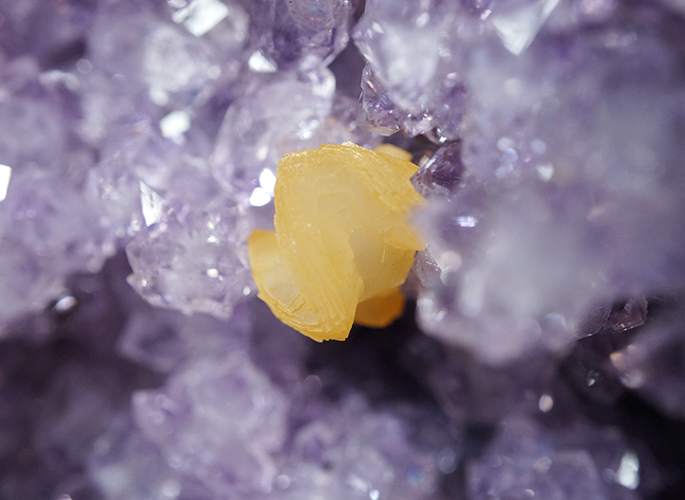 アメジストクラスターwithカルサイト-4